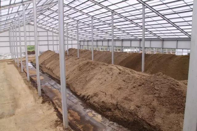 雞糞有機肥生產(chǎn)線采用槽式發(fā)酵的好處