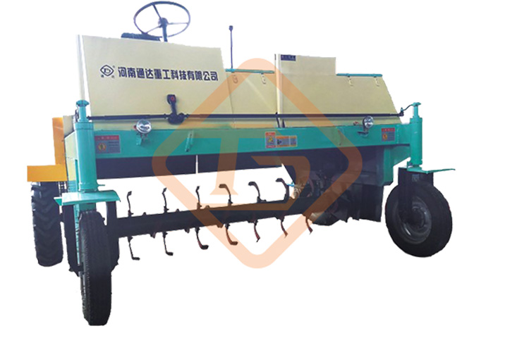 自走式翻堆機對有機肥發酵場地的要求有哪些？